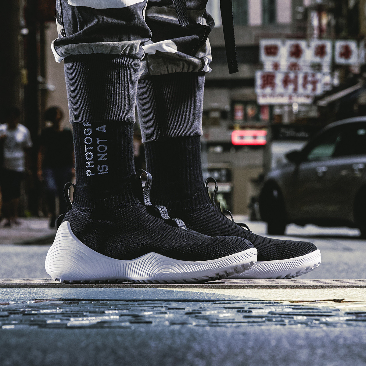 【唯品会】 安踏安踏 要疯战靴袜套 男款篮球鞋 秋冬新款 男鞋运动鞋