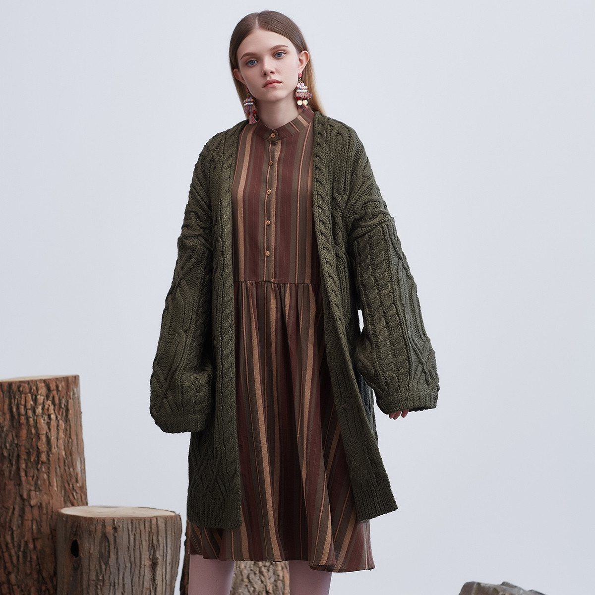 菀草壹冬装新款驼色加厚毛开衫女 宽松灯笼袖毛针织衫毛衣女式针织衫