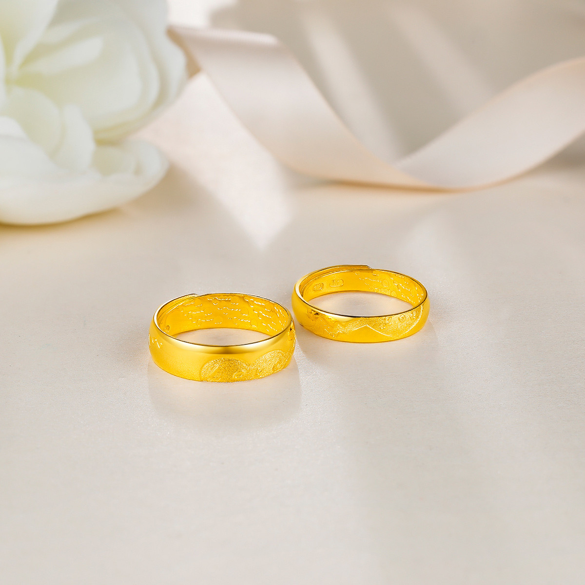 金至尊 足金love情侣对戒黄金戒指 计价