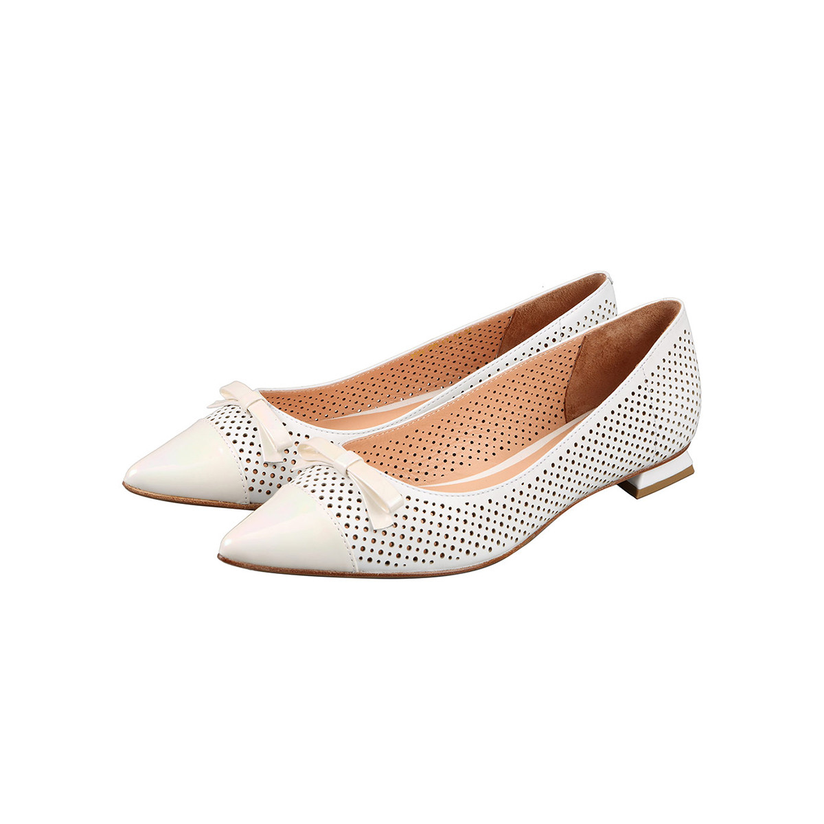 【牛皮】迪桑娜时尚镂空百搭平底女鞋单鞋豆豆鞋女冬