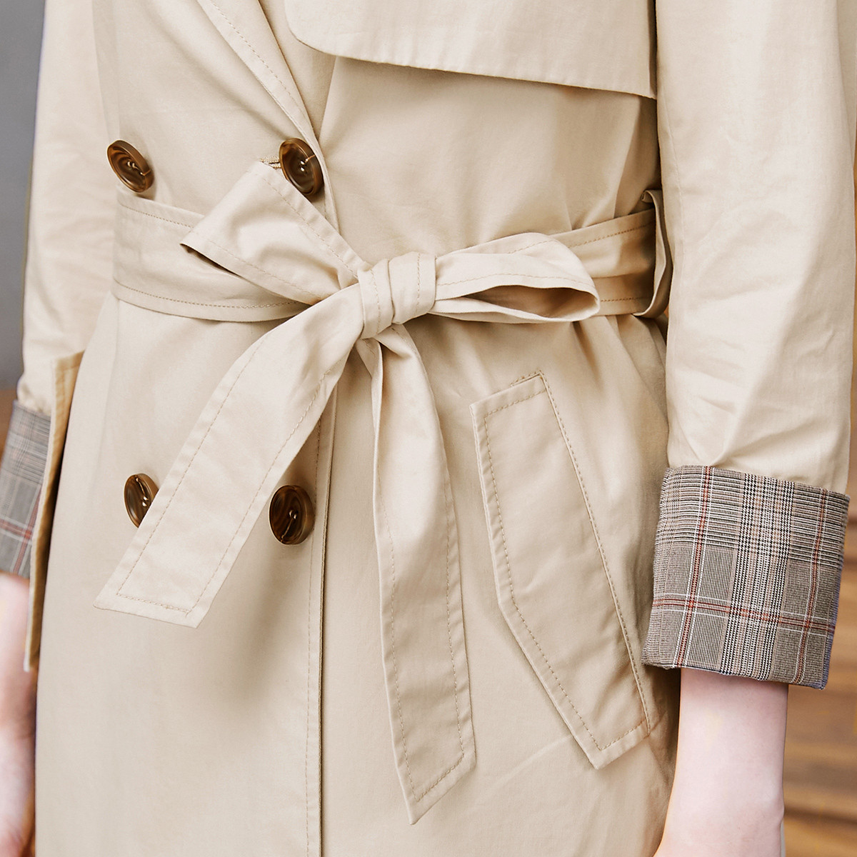 2019春新品风衣外套时尚ol风袖口撞色拼接长款双排扣风衣