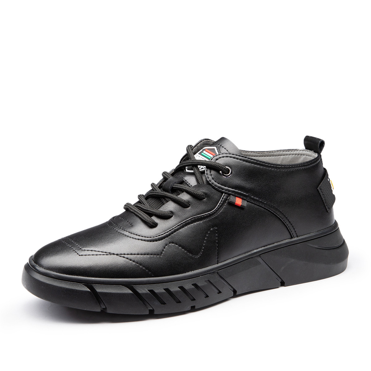 吉尔达2019新品男士真牛皮纯色运动休闲板鞋男鞋