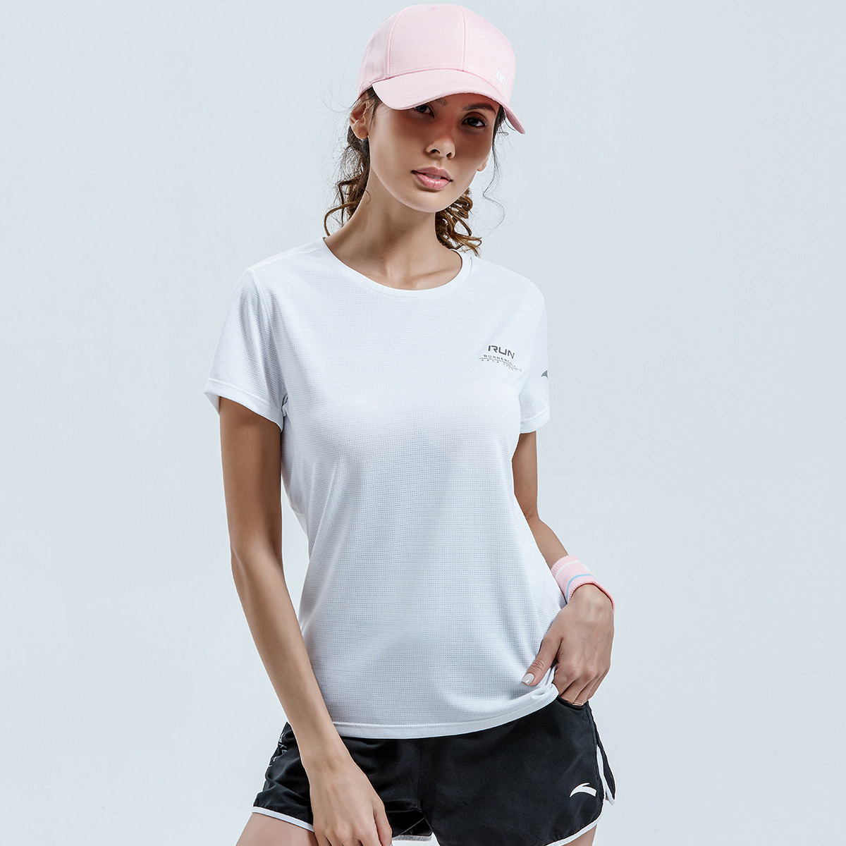 安踏 夏季纯色健身舒适休闲女款短袖t恤