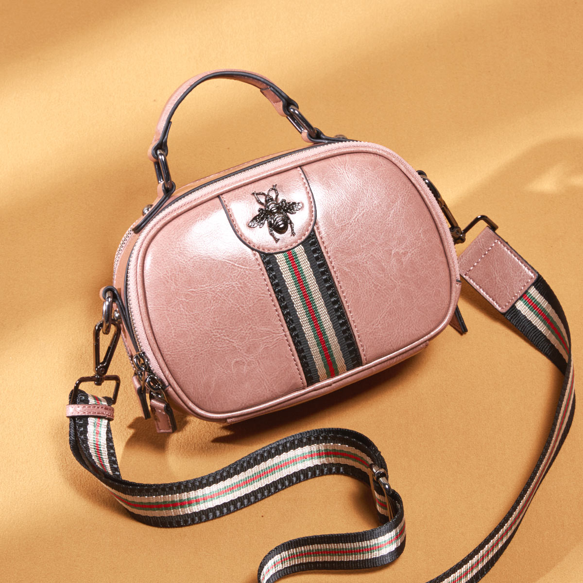 柏雅图boyatu 包包女2020新款小蜜蜂牛皮手提包百搭宽肩带单肩包斜