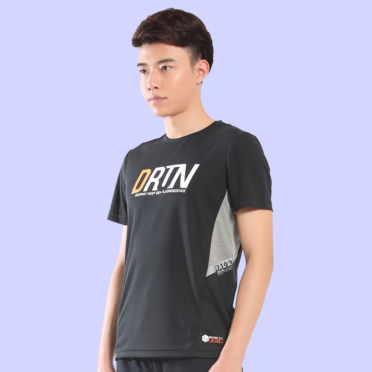 德尔惠 亮丽舒适 男款t恤 休闲圆领短袖