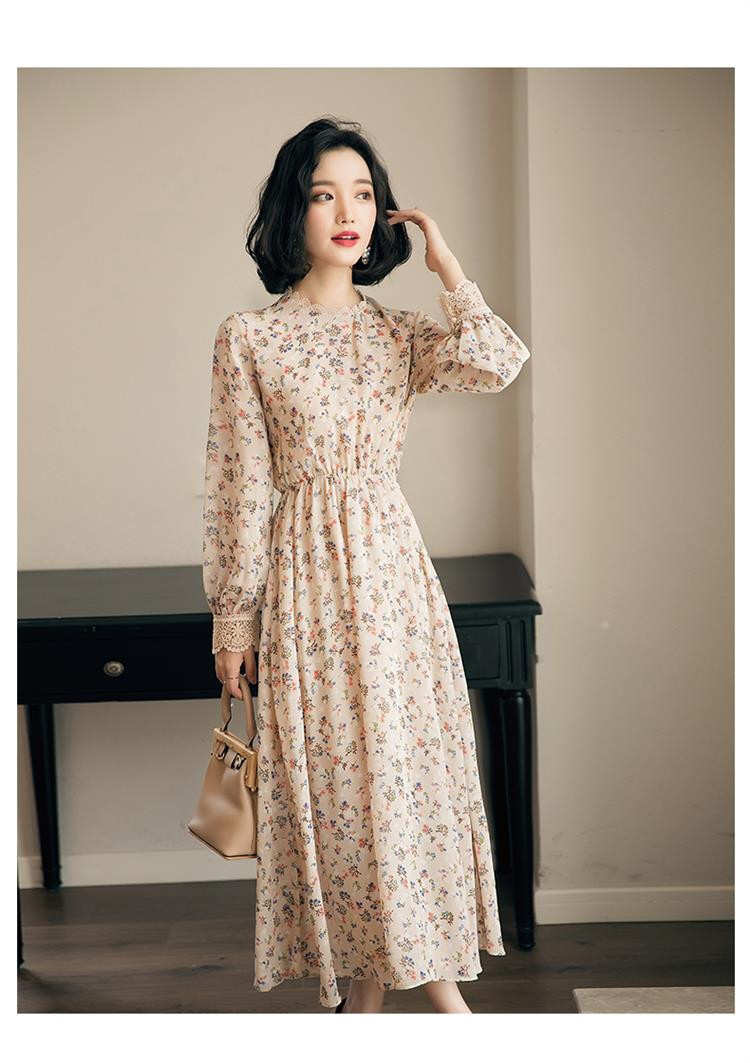 碎花连衣裙女初秋长袖雪纺长裙显瘦度假长袖大摆沙滩裙