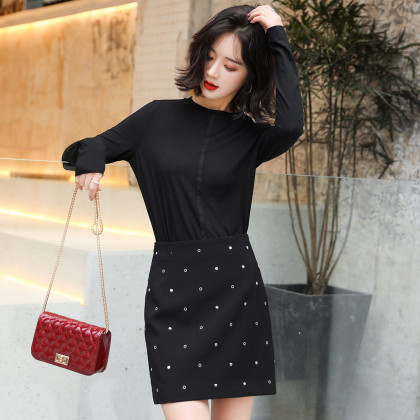 2021年秋冬装黑色小波点高腰显瘦半身包臀裙a字裙女短裙