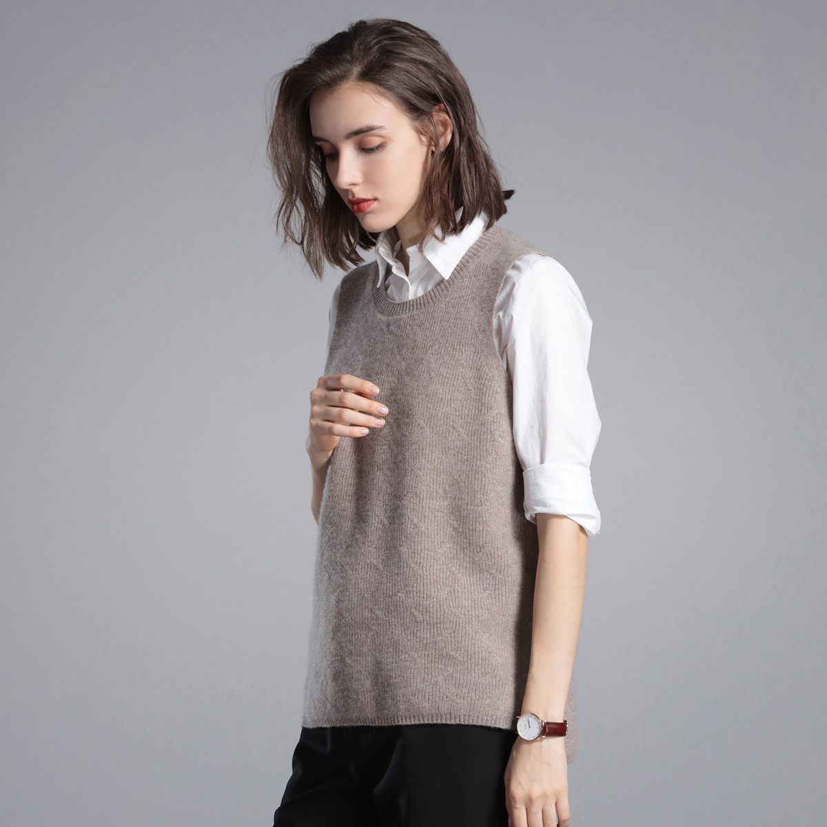 秋冬款100%山羊绒圆领背心无袖保暖羊绒衫