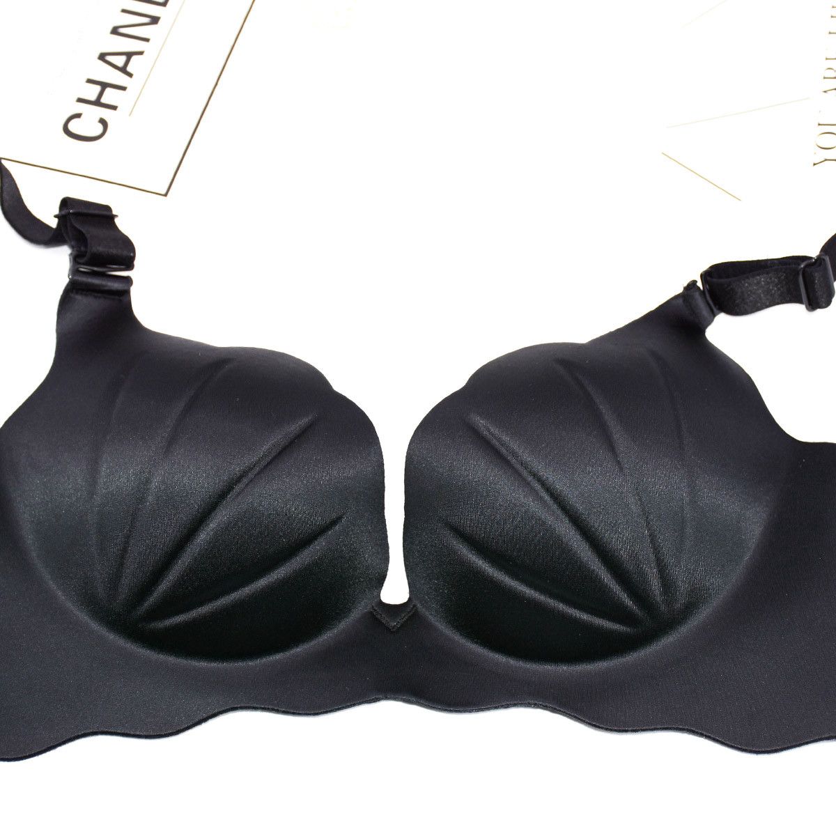 光面无痕厚杯可爱v型杯无钢圈舒内衣文胸