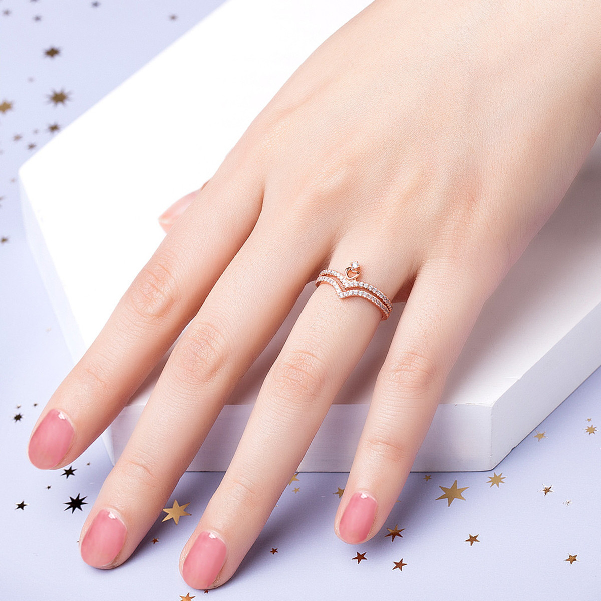 皇冠18k金戒指彩金玫瑰金女士食指戒固口k金镶嵌锆石