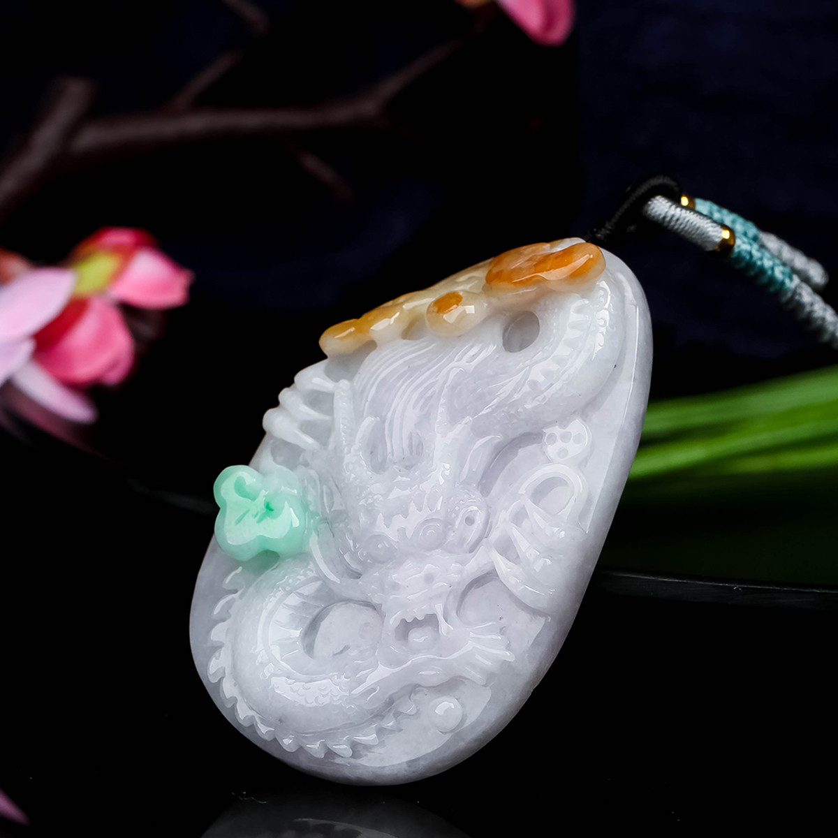 【精选好礼】冰润三彩俏雕龙牌a货翡翠吊坠/龙玉吊坠