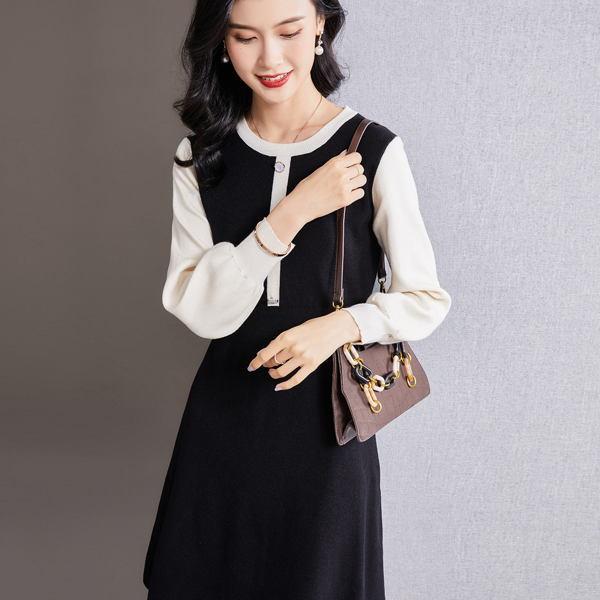 ���� �＾ʱ��Բ��ײɫ�ڴ���ȹŮ���������г�����֯����ȹŮʿ102Ԫ