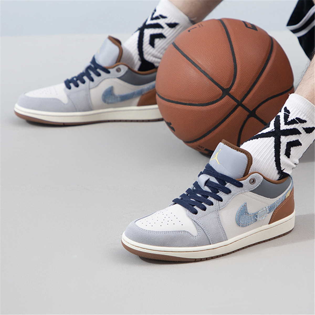 Jordan AJ1 LOW SE ��Ь ��ĥ����ѵ������Ь ʱ�г��� 719Ԫ