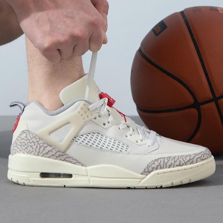 Jordan 男鞋低帮运动鞋耐磨复古训练实战篮球鞋 In White