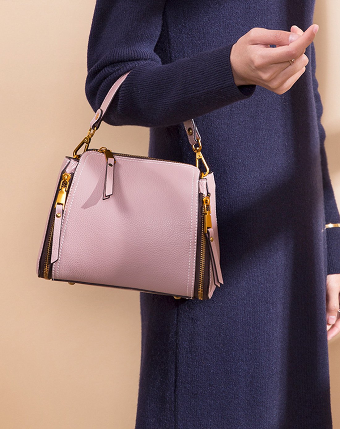 真皮水桶包2018新款女款手提包单肩宽带斜挎包