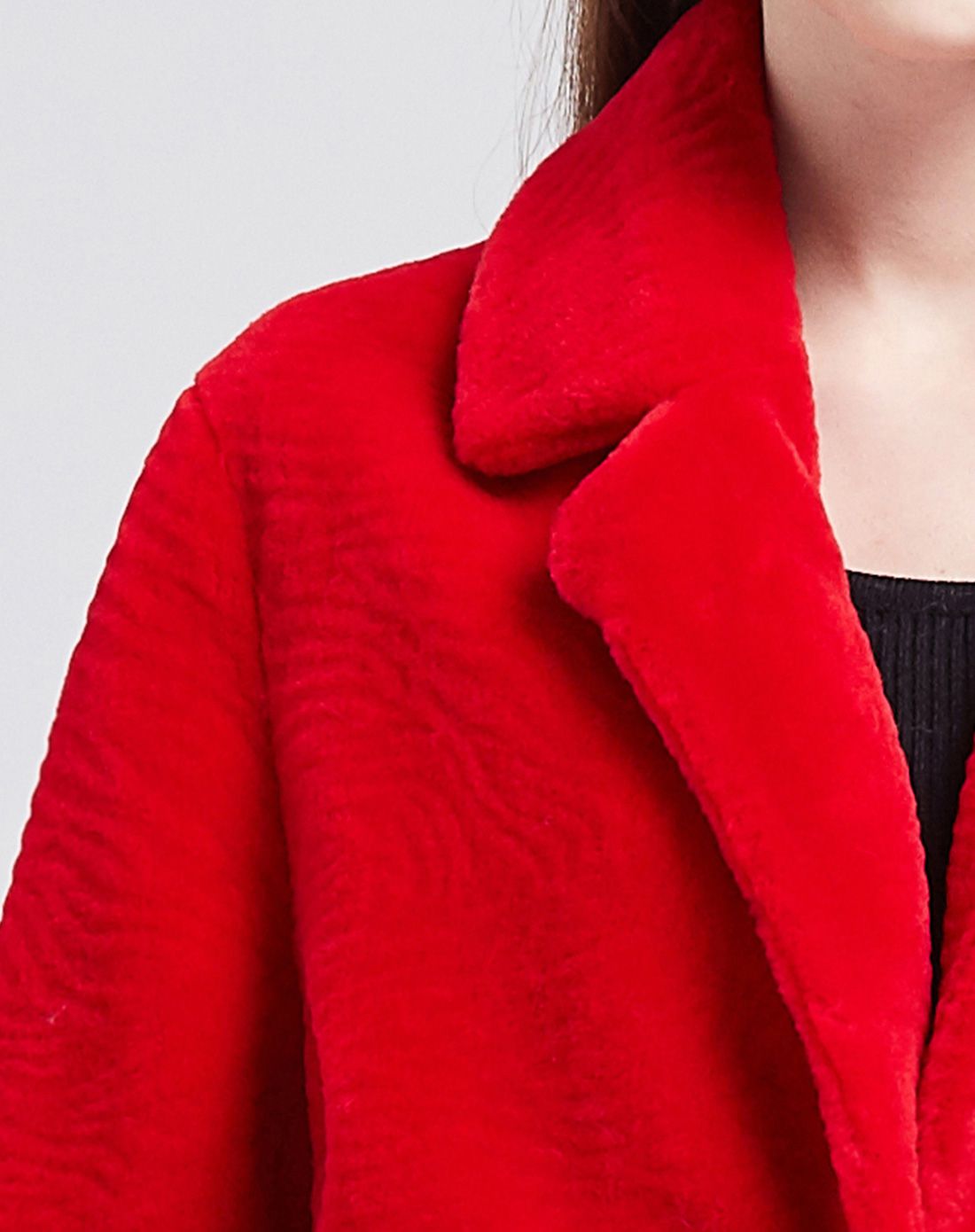 女款罂粟红羊毛翻领大衣