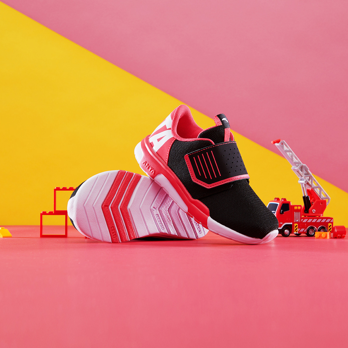 【国潮·安踏】 女小童魔术贴便捷女童休闲鞋 童鞋28-32码