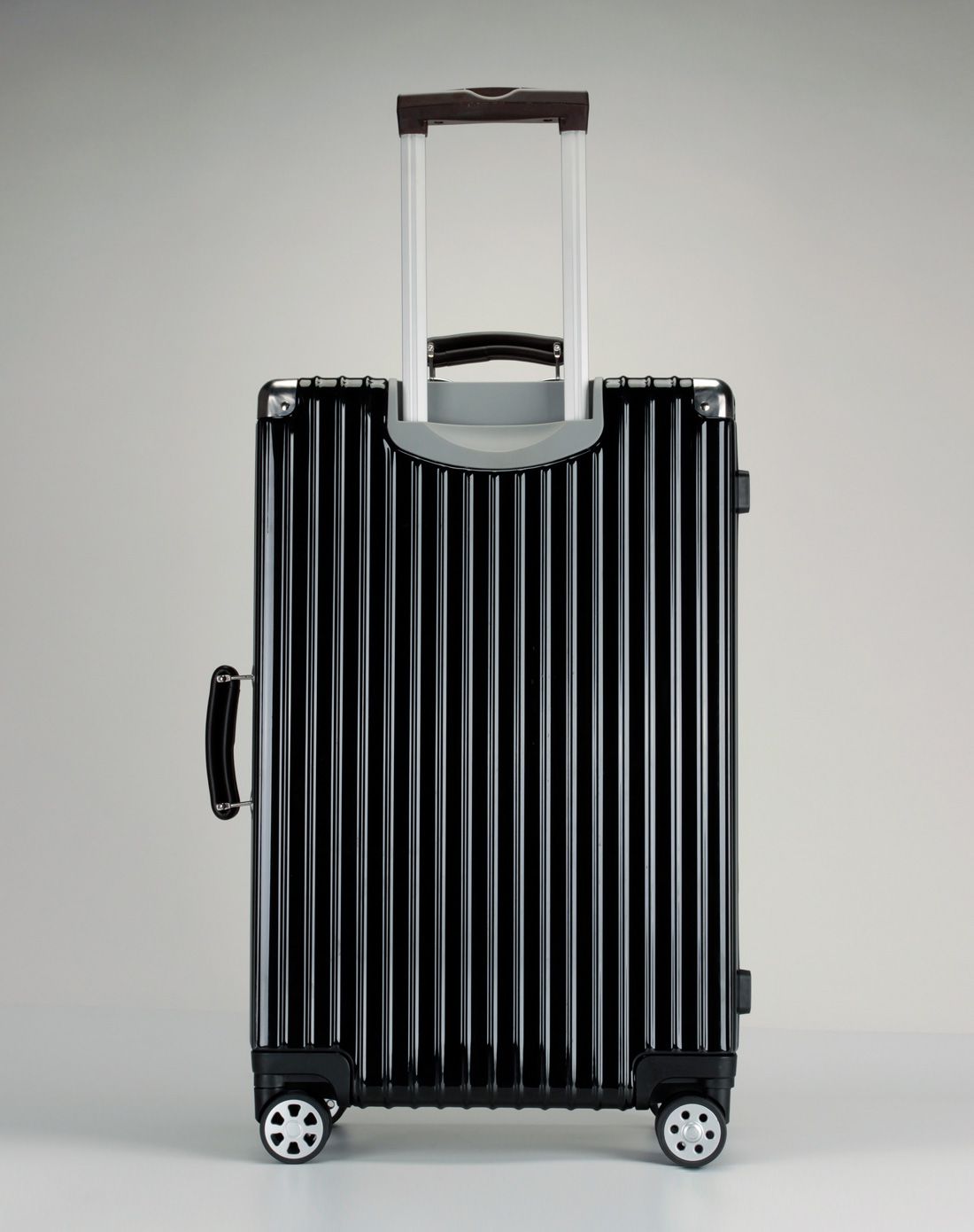 verri铝框海关锁皮把手黑色拉杆箱24寸