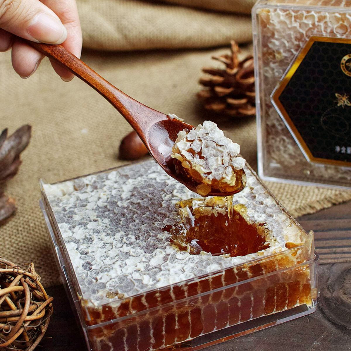 饶河东北黑蜂椴树蜂巢蜜盒装350g蜂蜜 年货团购