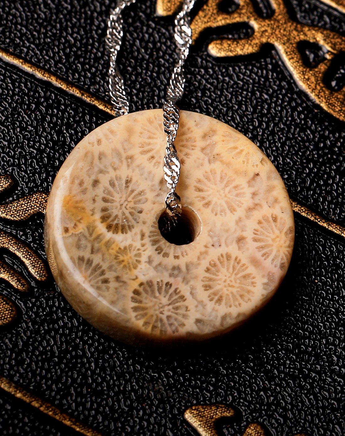 冰种珊瑚玉平安扣项链az-346