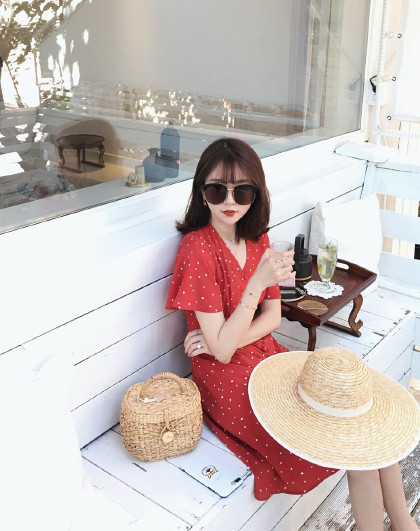 金蘑菇菇 2018夏新复古甜美少女心超显比例的浪漫爱心连衣裙