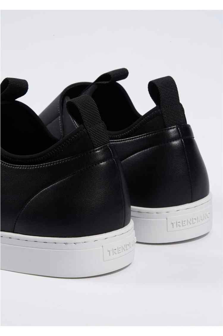 欧时力集团男鞋春装时尚字母印花魔术贴低帮休闲鞋板鞋