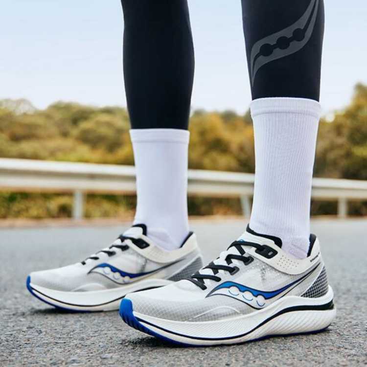 saucony ȫϵ̼Ьרҵ˶˶ܲЬ 429Ԫ