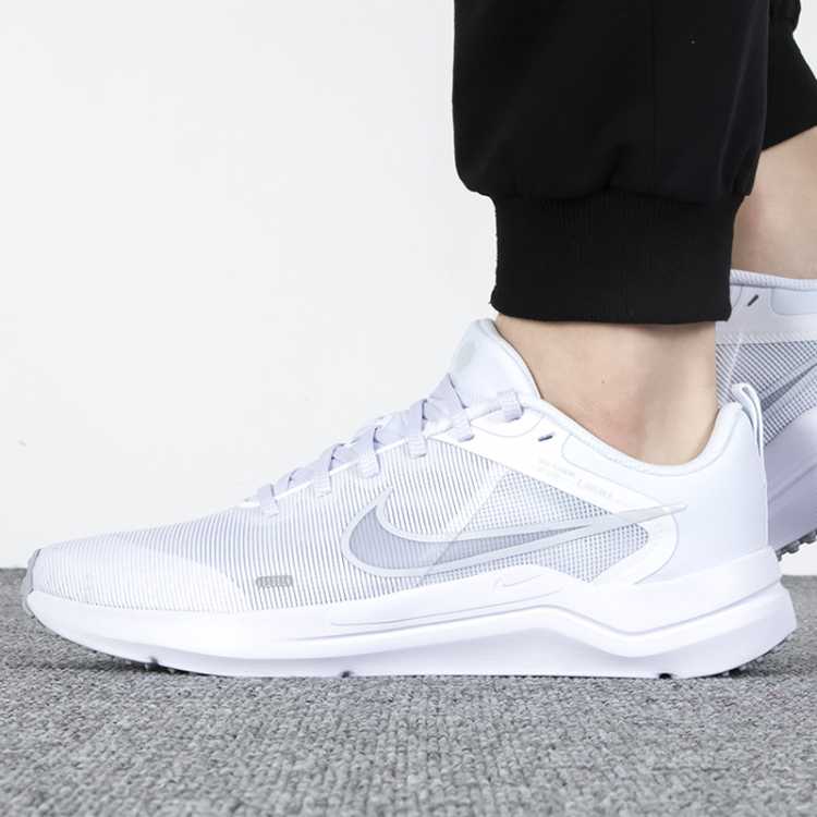 WMNS NIKE QUEST 5Ů͸˶ܲЬ281Ԫ