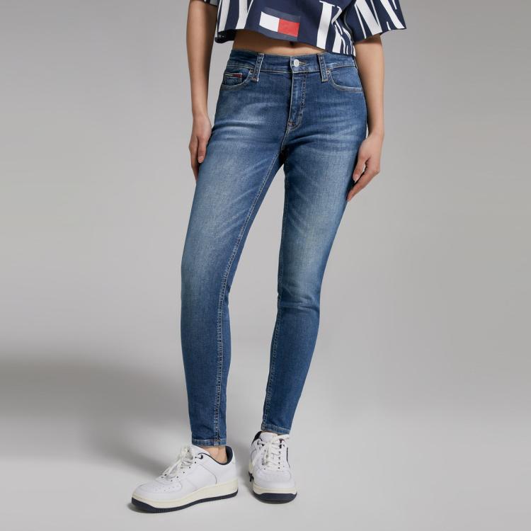 Tommy Hilfiger Tommy Jeans女复古贴章水洗微弹中腰紧身显瘦牛仔裤14749 In Blue