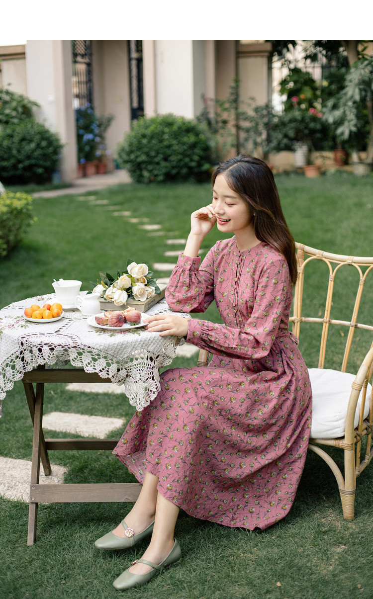 2021春新款蝴蝶结系带长袖连衣裙女花花圆领复古田园风裙子女