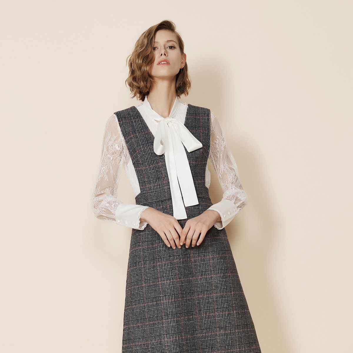 恩曼琳anmani女装专场 恩曼琳anmani 18秋新品蝴蝶结系带针织拼接花纹