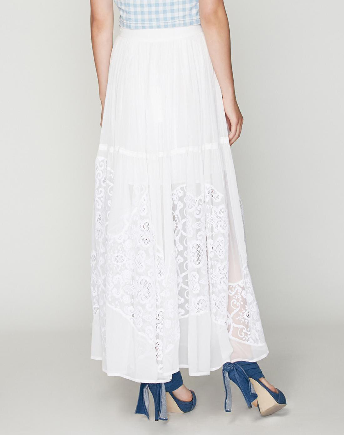 纯色镂空绣花蕾丝长裙白色