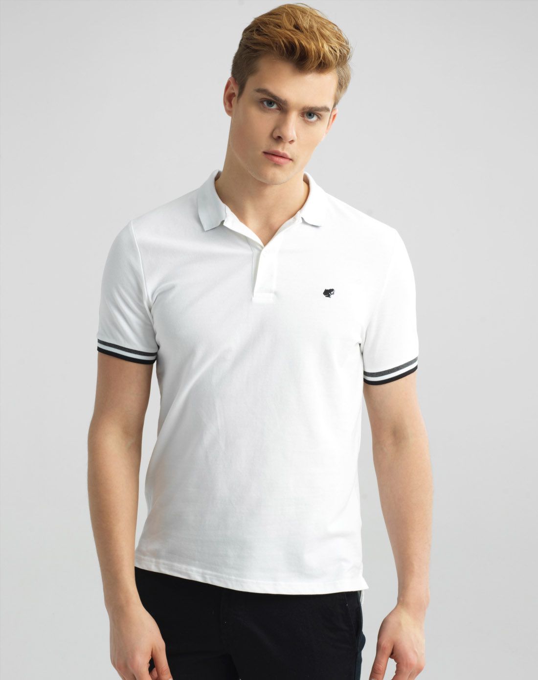 2018年新品 佐丹奴 标志白色 精致小青蛙刺绣素色棉短袖polo男士