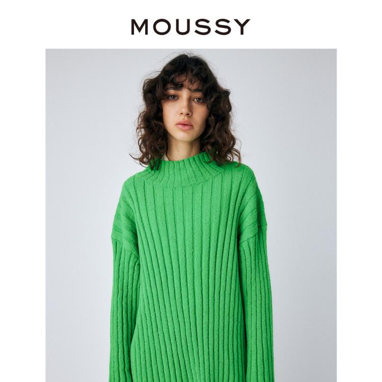 Moussy 秋季慵懒感廓形半高领套头针织毛衣010fas70-7110 In Green