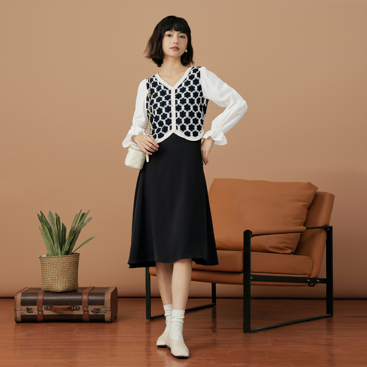 ������ �＾���׷�ڰ�ײɫ��������ȹ �ڰ�ײɫ 168Ԫ