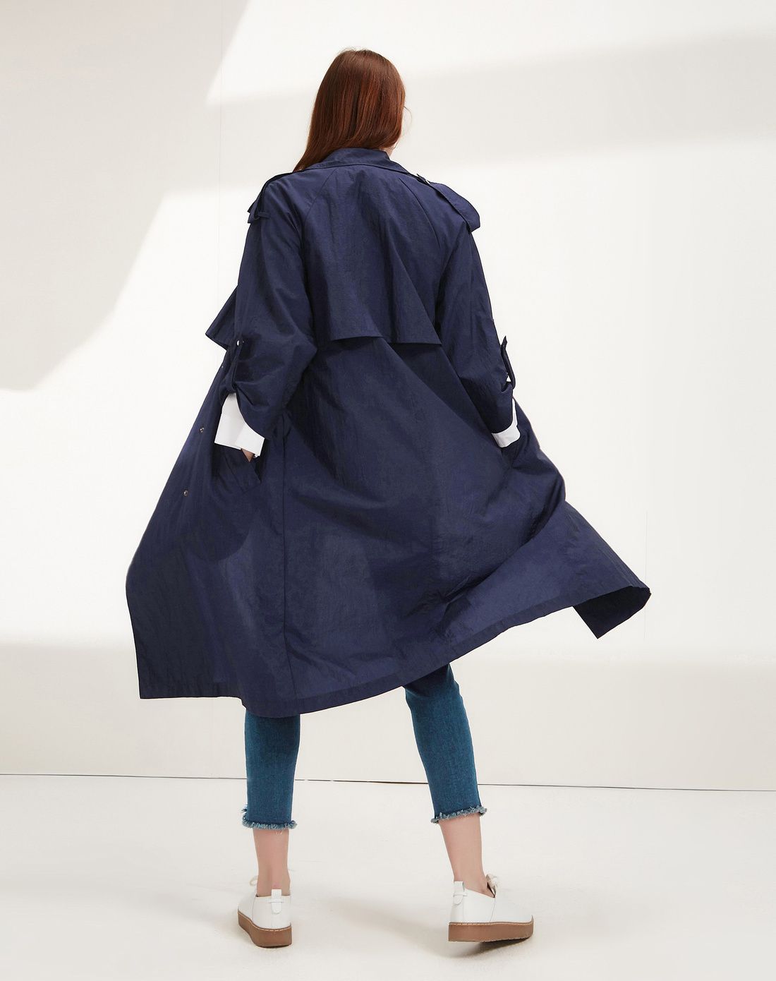 舒朗【weekend休闲系列】简约大气经典通勤双排扣女款轻薄风衣外套