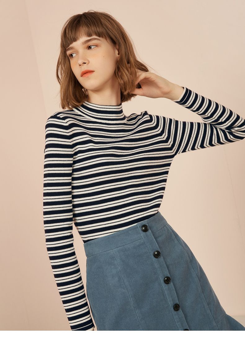 半高领条纹针织衫