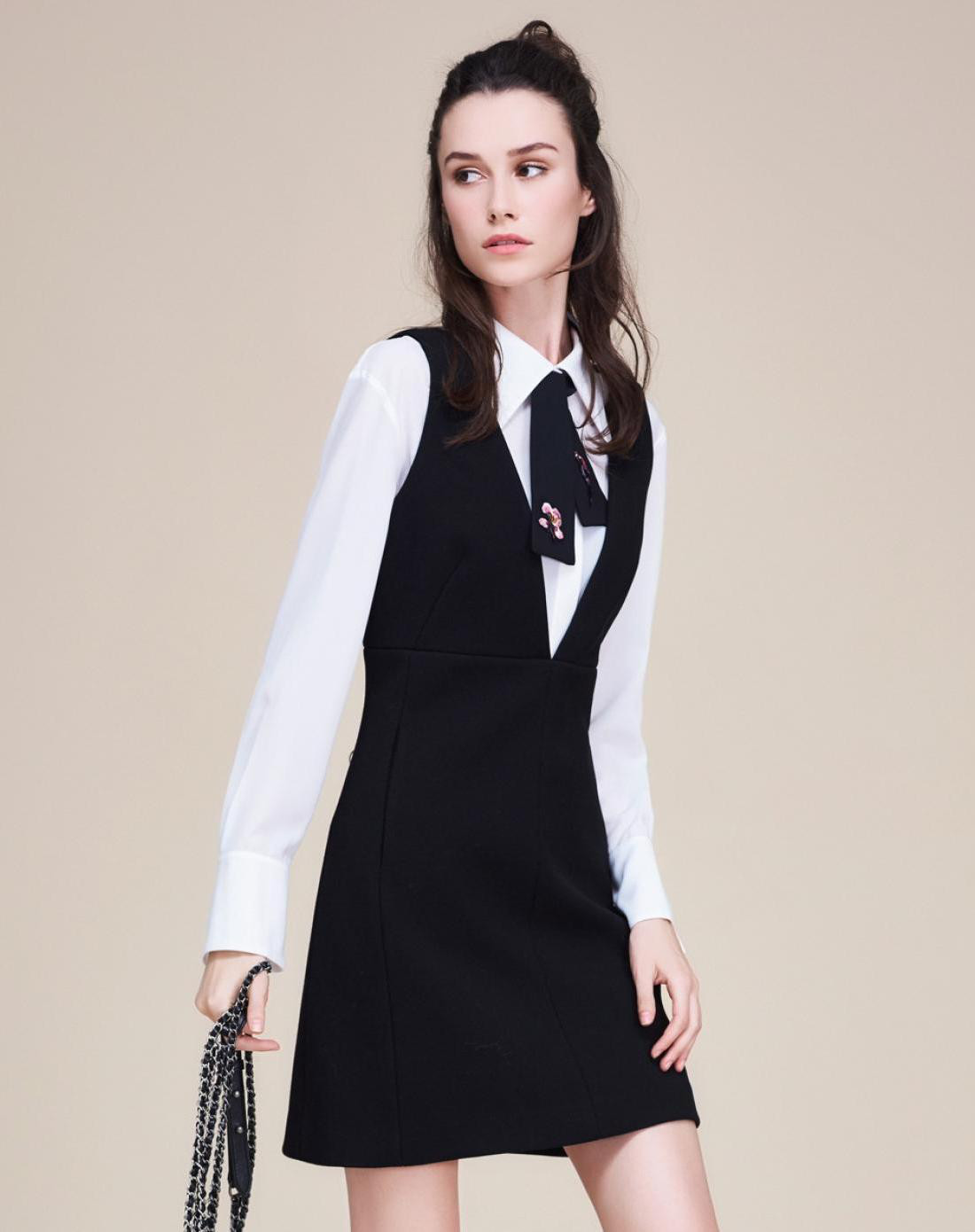 five plus女装专场 five plus女冬装学院风v领连衣裙高腰背带裙短裙