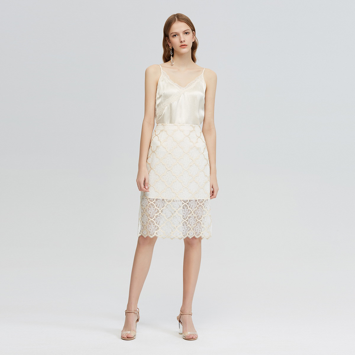 欧时力ochirly女装专场-夏清仓 黑标系列 欧时力2019新款夏装花边刺绣