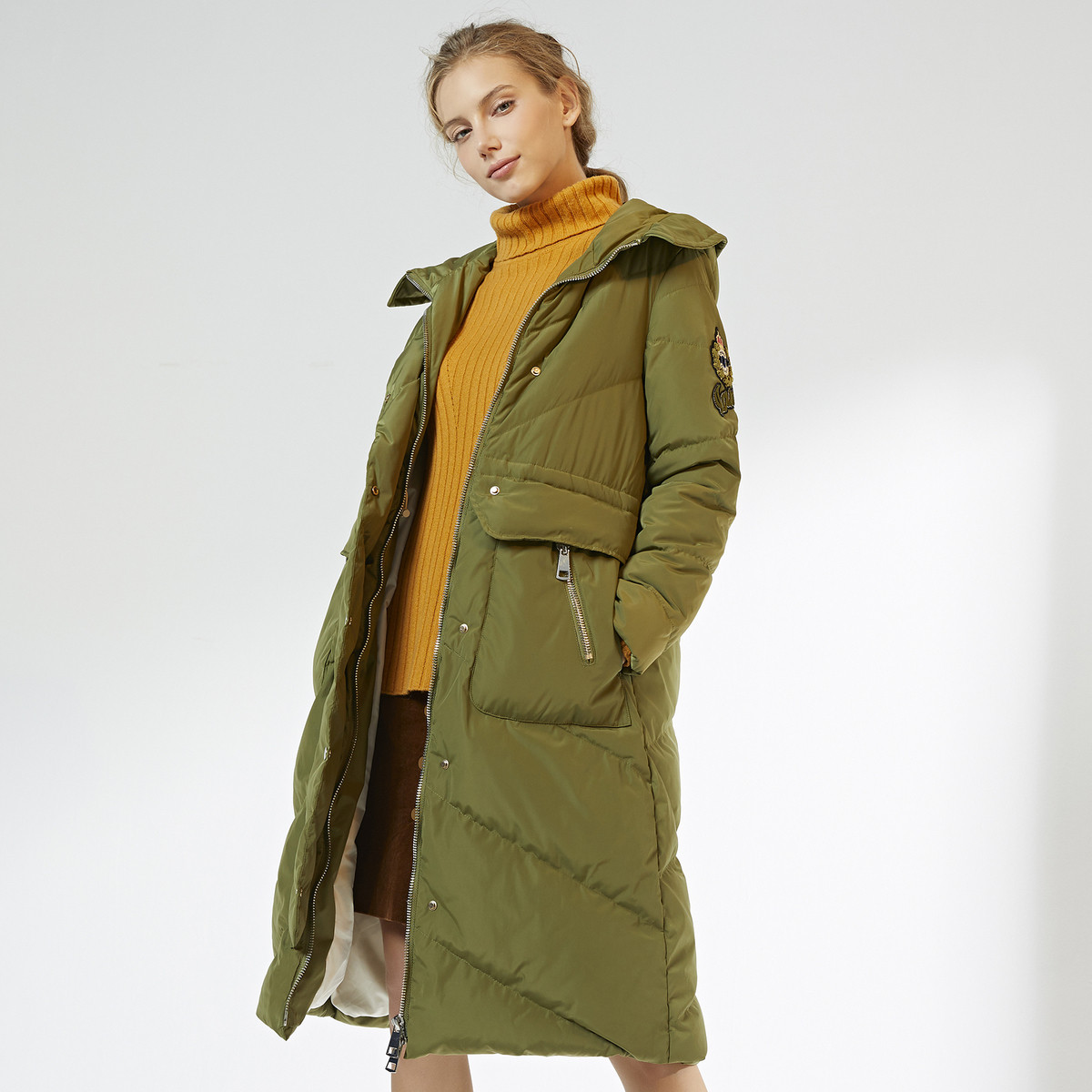 bagpipe/风笛2018新款冬季女士连帽中长款羽绒服绿色白鸭绒