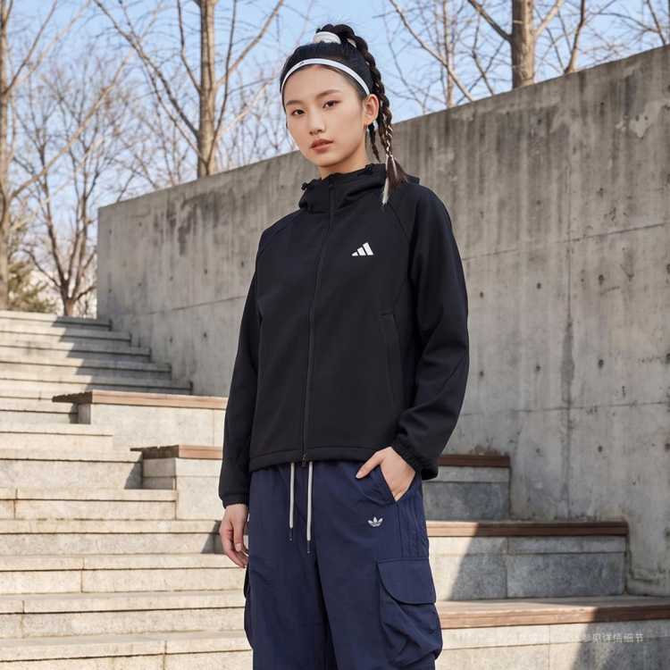 adidas 春秋季运动休闲日常女子夹克外套