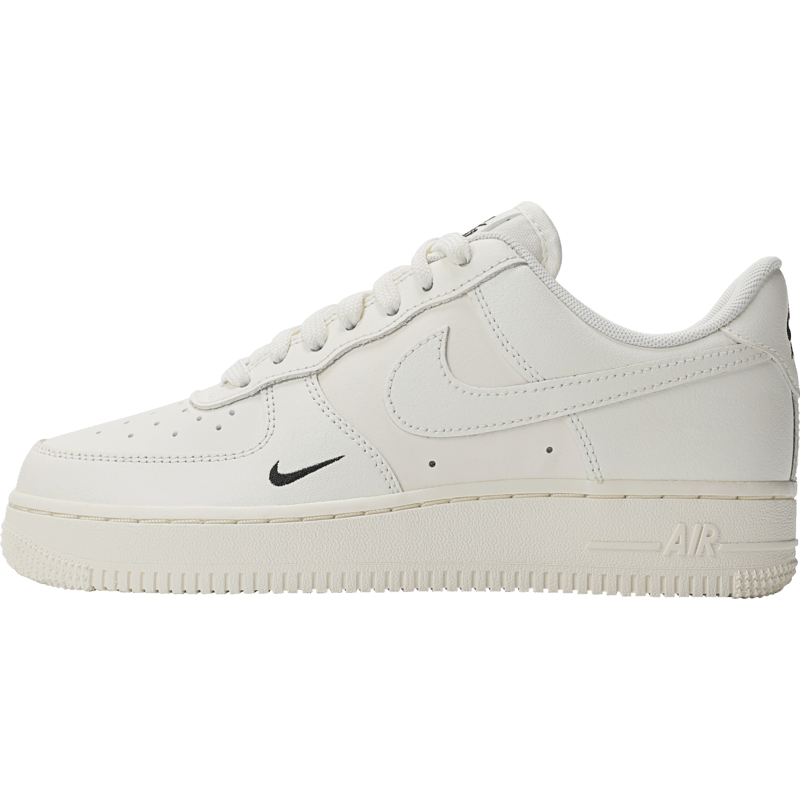 NIKE Ϳ AIR FORCE 1 '07 ESS Ͱĥ ŮӰЬ478Ԫ