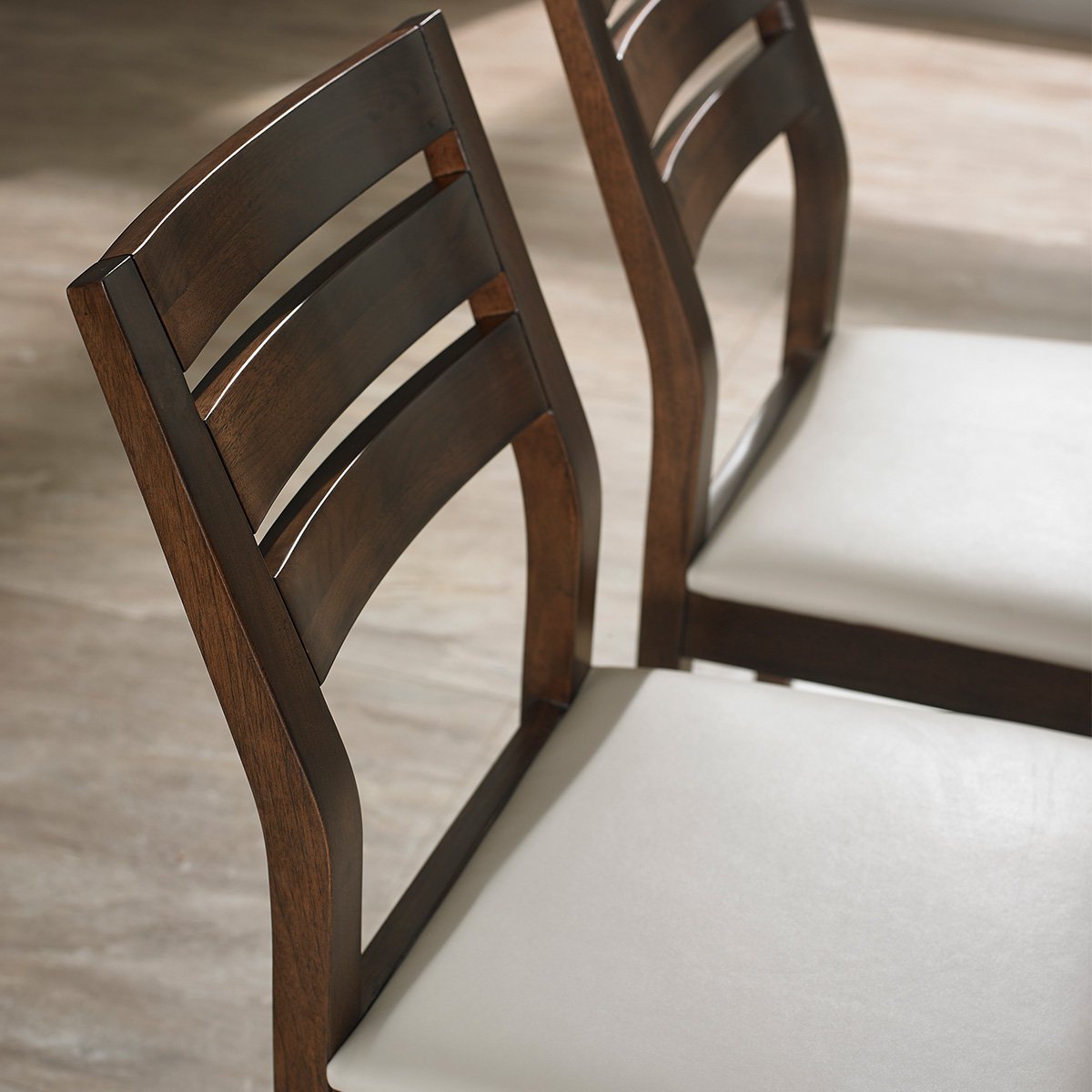 中意系列 意大利都市风格实木餐椅家用餐厅家具椅子进口胡桃木p1302c