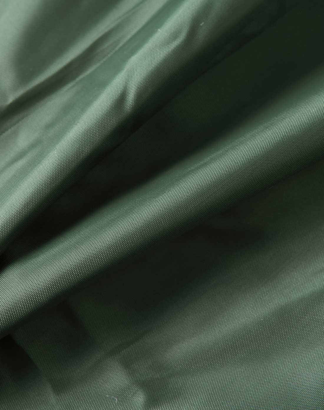 暗玫红色立领拼接短款棉服