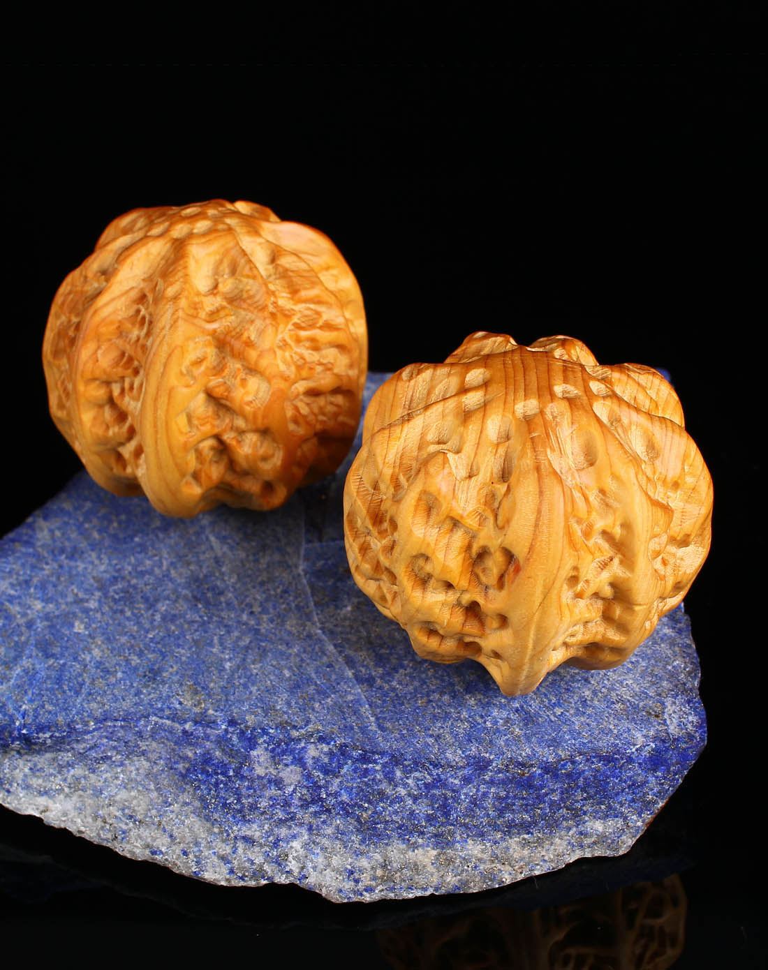 崖柏木核桃健身球一对