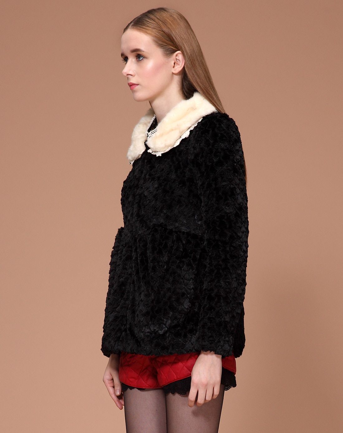 海贝黑色柔暖毛绒保暖外套