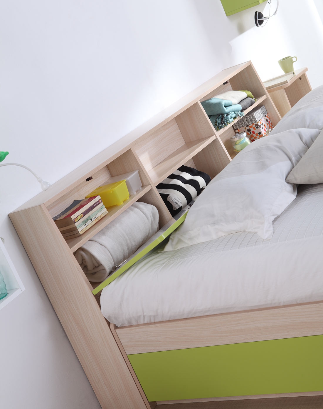 1.8米储物抽屉床 翻板床头