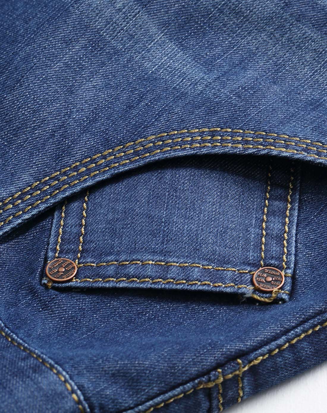 深靛蓝手擦猫须舒弹丝牛仔裤