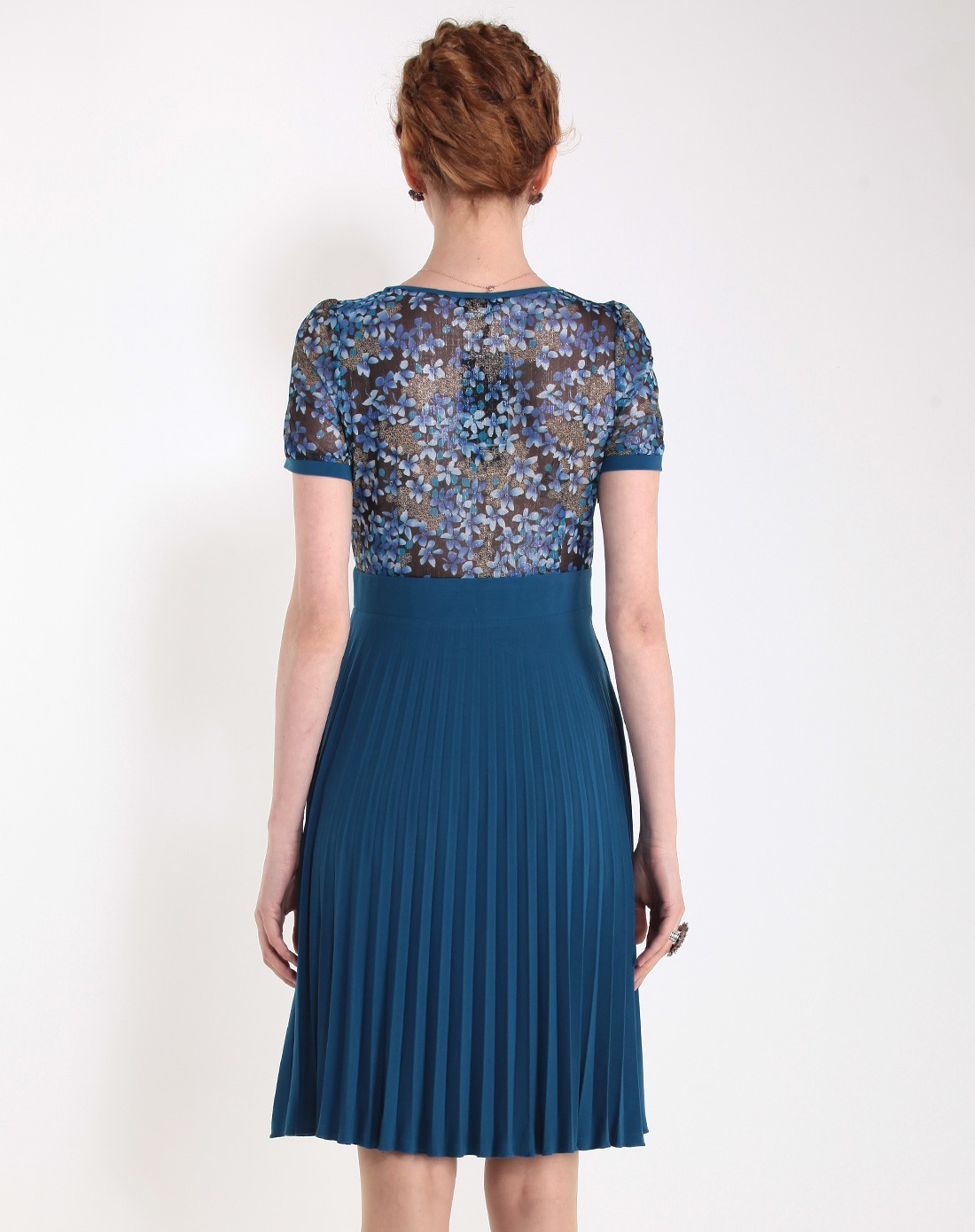 蓝色碎花拼接褶皱裙摆修身连衣裙