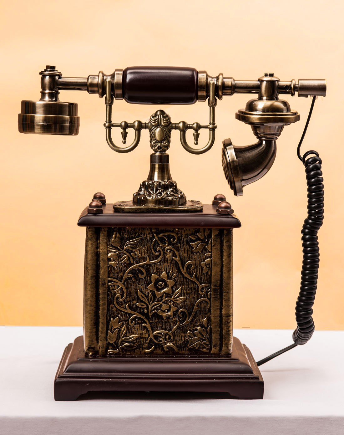一代天骄仿古欧式树脂电话机